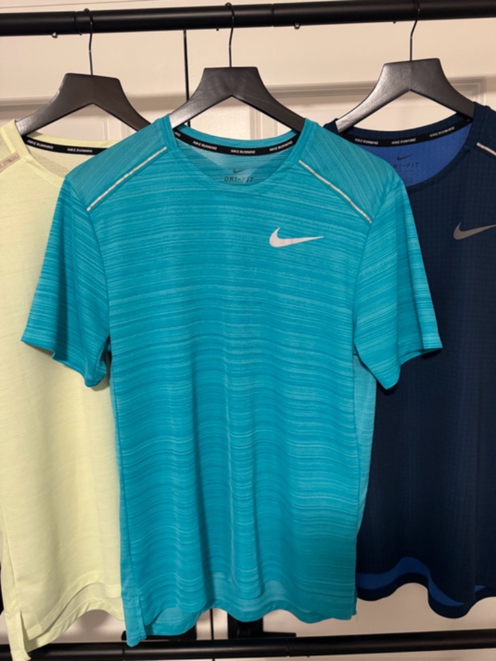 Nike Dri Fit Running Shirts Mens Medium Lot 4 Athletic Workout Tees Bundle - Picture 4 of 6